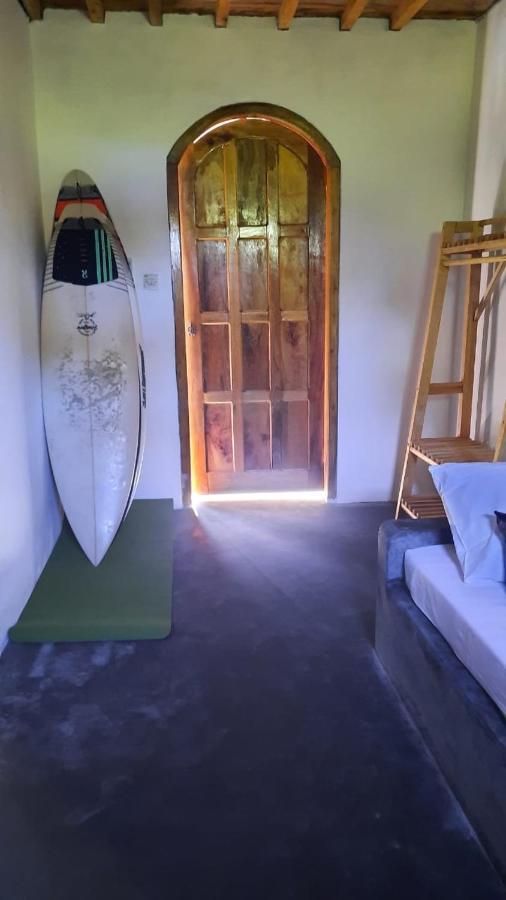 Rumah Nalu Surf Camp Krui Exterior foto